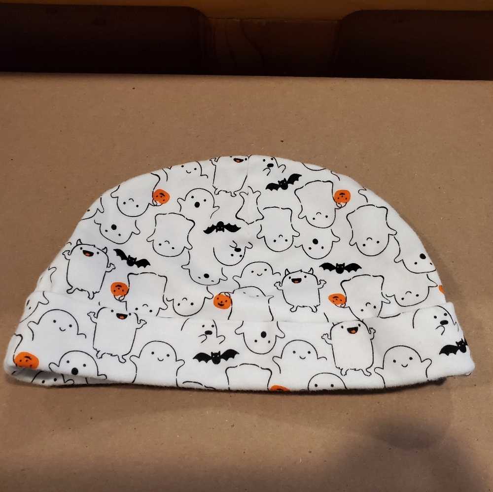 Just One Carter's Halloween beanie. 6 mos. NWOT‎